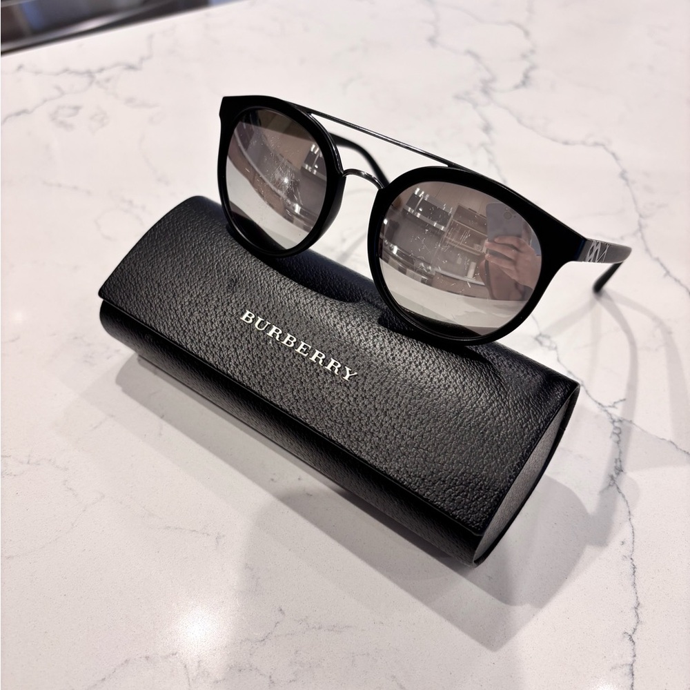 Burberry Black Round Sunglasses - Picture 4 of 14